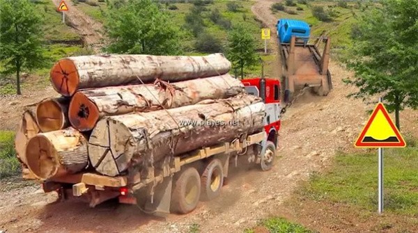 牵引卡车驾驶模拟器v1.2